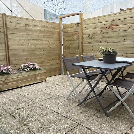 Logement Cosy Avec Terrasse Privee Hypercentre La Rochelle  Buitenkant foto